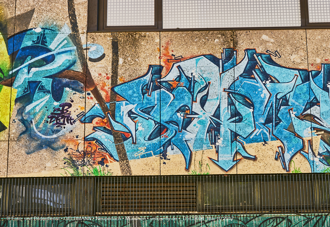 21.03.2017 - Abrissbaustelle Quiddezentrum in Neuperlach